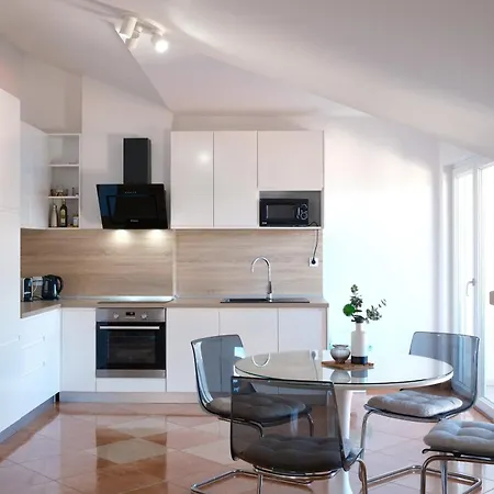 Dani Apartman Trogir